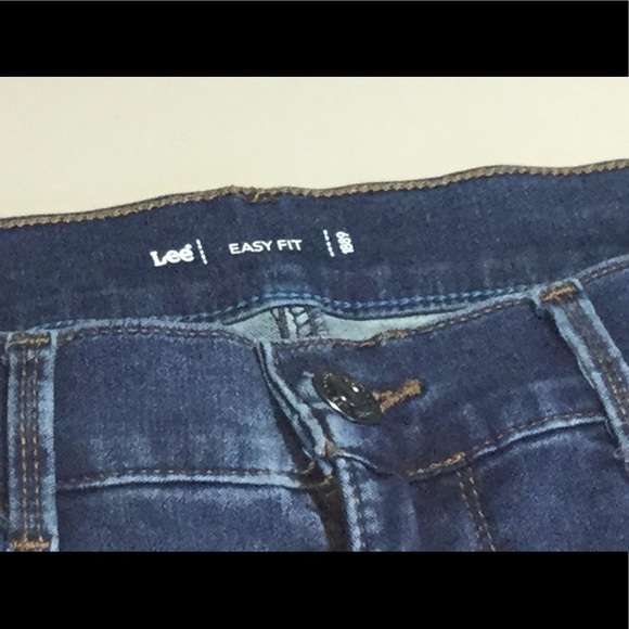 Easy Fit Jeans - Picture 2 of 3